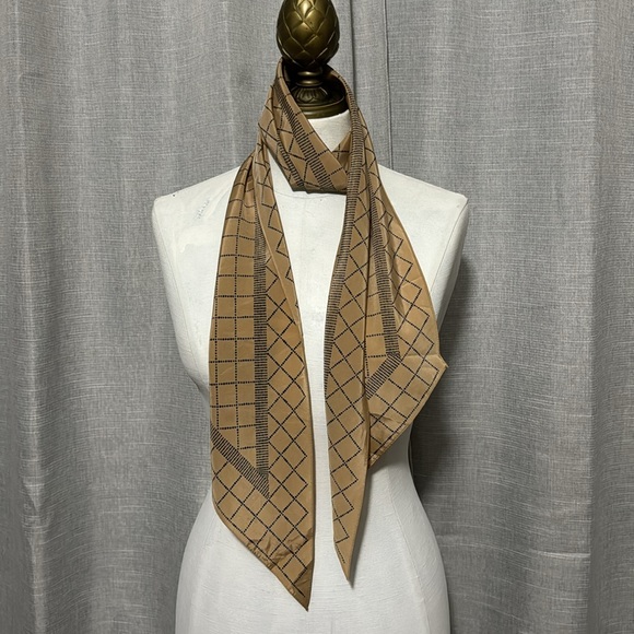 Vintage Vera Neumann Scarf-Long Style-Tan/Navy-Polyester - Picture 13 of 16